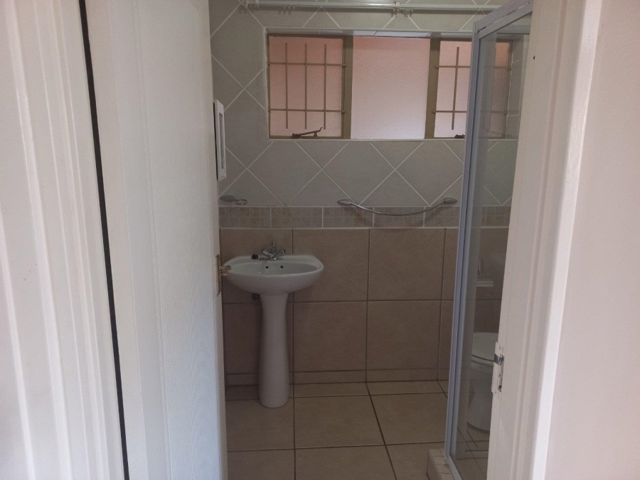 To Let 3 Bedroom Property for Rent in Langenhovenpark Free State